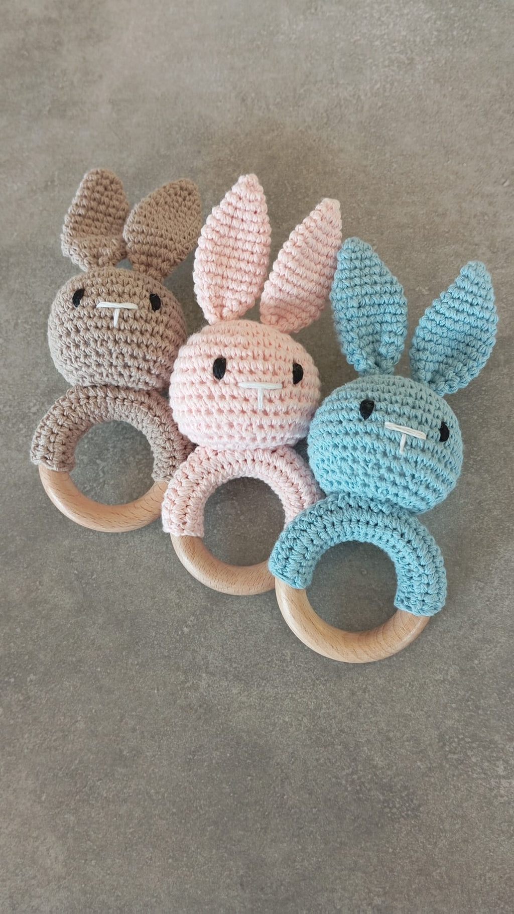 Hochet bébé personnalisé gravé prénom et date de naissance - cadeau naissance