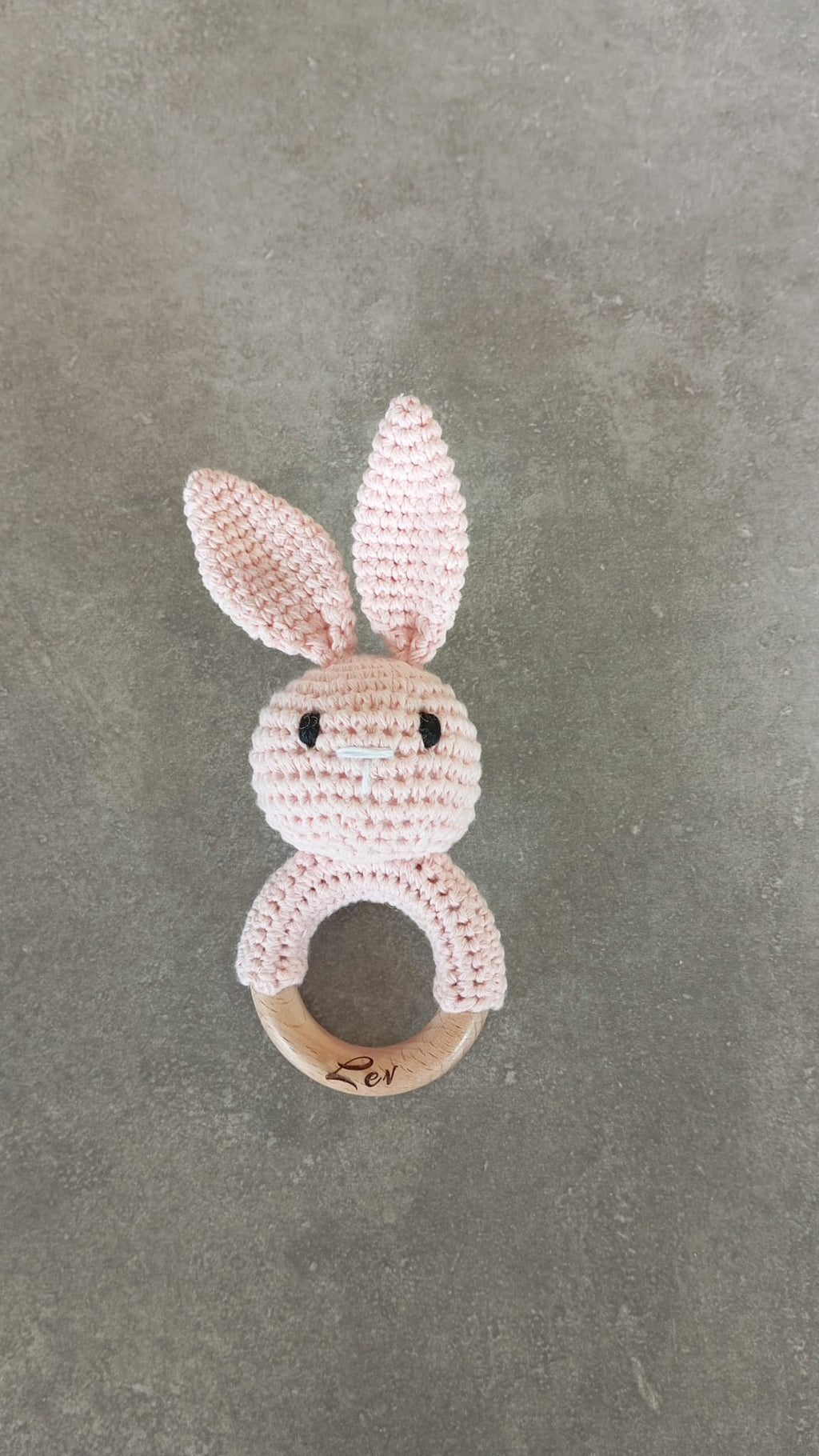 Hochet bébé personnalisé gravé prénom et date de naissance - cadeau naissance
